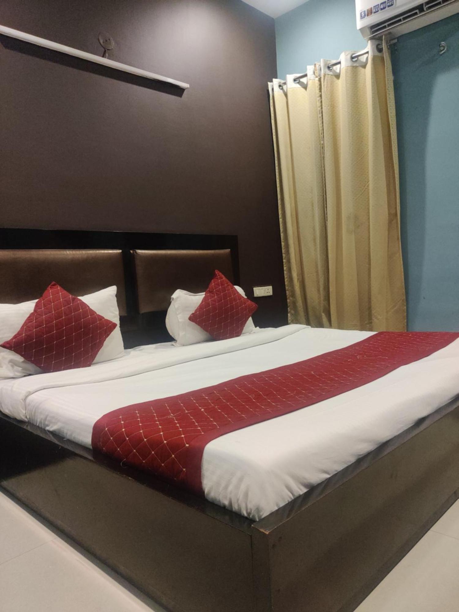 Hotel Delhi Airport Plaza Igi Airport New Delhi Exterior foto